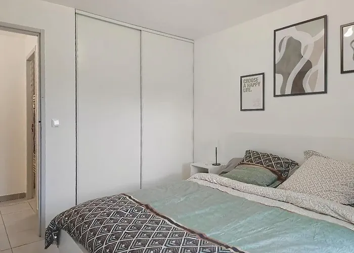 Appartement T2 Avec Terrasse Sud Rochefort-du-Gard